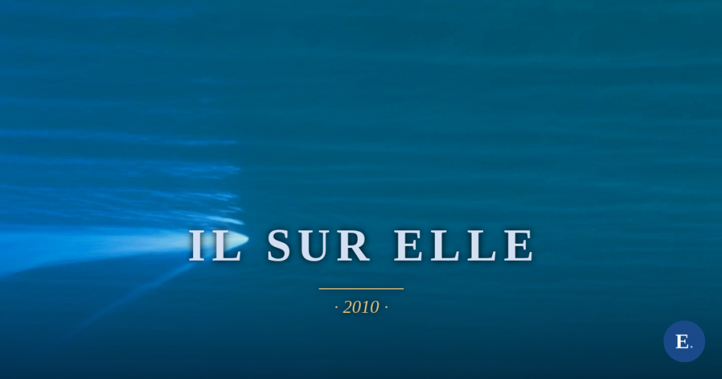 Il était un pont entre Nous et le vide. L'azur pour l'océan, un drap d'amour pour vêtement… Elle était une île entre le vide et Nous. Le vent pour l'envie un zeste bleu pour infini… Si leurs horizons se séparent sur l'écueil indifférent. Sous le pont de l'île demeure l'endroit des baisers, juste pour s'aimer…